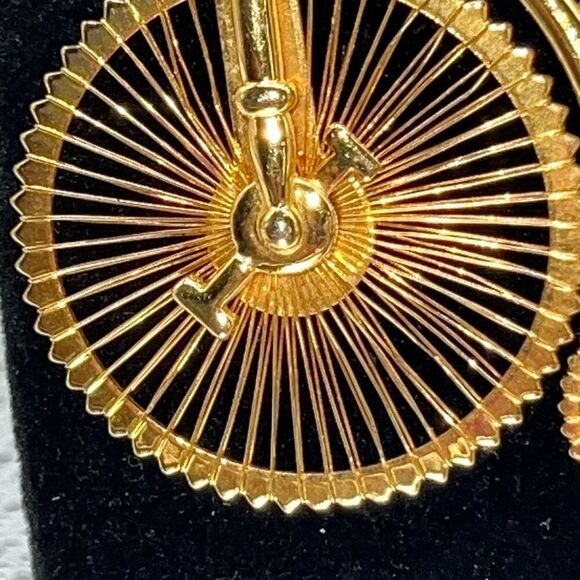 Vintage MONET Bicycle Brooch Gold Tone Old Fashioned Bike Tricycle Collectable - Picture 5 of 7